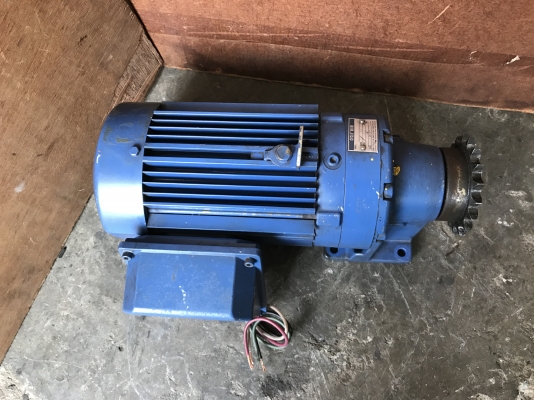 ขายมอเตอร์ Cycro drive Sumitomo 0.5HP. 380V made in Japan อัตราทด 1:21 สภาพสวยมาก วิ่งนิ่ม พร้อมใช้งาน ขายมอเตอร์ Cycro drive Sumitomo 0.5HP. 380V made in Japan อัตราทด 1:21 สภาพสวยมาก วิ่งนิ่ม พร้อมใช้งาน