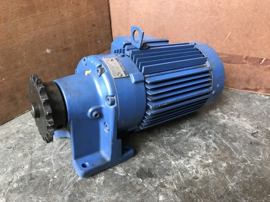 ขายมอเตอร์ Cycro drive Sumitomo 0.5HP. 380V made in Japan อัตราทด 1:21 สภาพสวยมาก วิ่งนิ่ม พร้อมใช้งาน