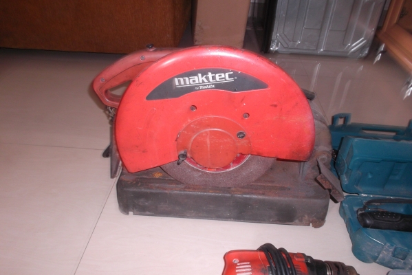 เครื่องมือเหมาคับ 1ไฟเบอร์2สว่านมือ3ไขควงไฟฟ้า4ปากา4นิ้ว5หินเจียมือ6ปืนยิงตะปู