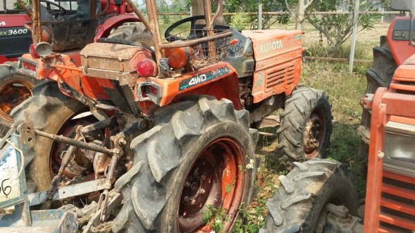 ขายรถไถคูโบต้ารุ่น L2605 พร้อมผาน จอบหมุน