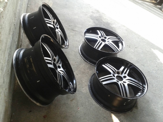 ขอบ18นิ้ว5รู114 ชุดนี้ ราคา 7990 บาท