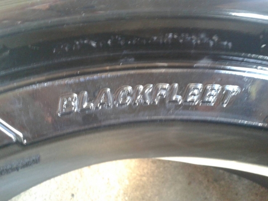 ขอบ18นิ้ว5รู114 ชุดนี้ ราคา 7990 บาท