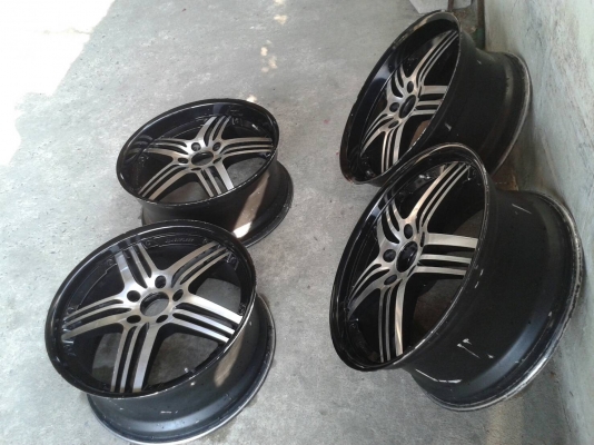 ขอบ18นิ้ว5รู114 ชุดนี้ ราคา 7990 บาท