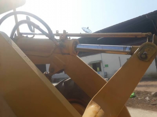 KOMATSU JH63 เอวอ่อน 335,000 บาท เครื่องดี เกียร์ดี ยางสวย ต่อแขน เปิดปาก เอกสารชื้อขาย  รถอยู่ จ.สุพรรณบุรี  โทร 098-1862844 อ๊อฟ 101 ไอดีไลน์ ja5657