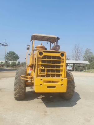 KOMATSU JH63 เอวอ่อน 335,000 บาท เครื่องดี เกียร์ดี ยางสวย ต่อแขน เปิดปาก เอกสารชื้อขาย  รถอยู่ จ.สุพรรณบุรี  โทร 098-1862844 อ๊อฟ 101 ไอดีไลน์ ja5657