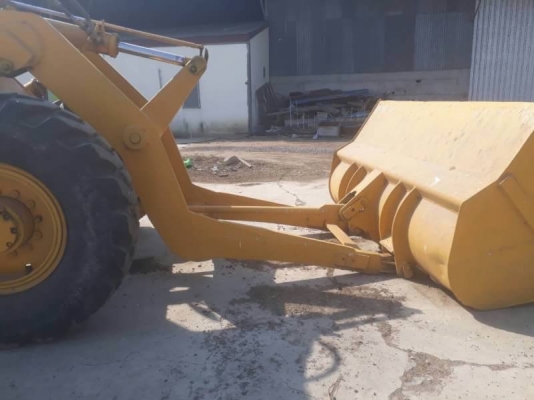 KOMATSU JH63 เอวอ่อน 335,000 บาท เครื่องดี เกียร์ดี ยางสวย ต่อแขน เปิดปาก เอกสารชื้อขาย  รถอยู่ จ.สุพรรณบุรี  โทร 098-1862844 อ๊อฟ 101 ไอดีไลน์ ja5657