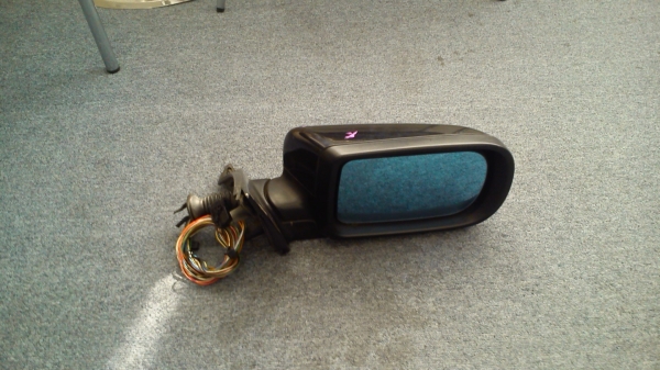 กระจกมองข้าง BMW 740i BMW 750il ข้างขวา สีดำ หรือ BMW E38