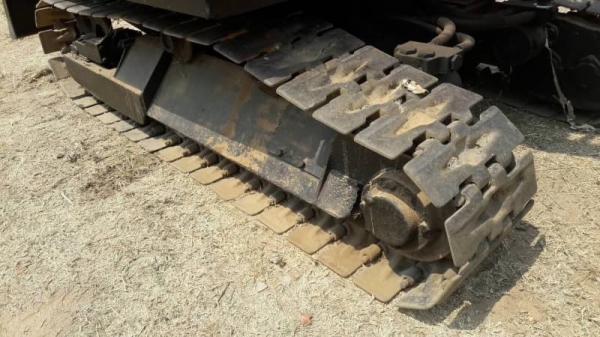 IHI 20-3 ราคา 145,000 บาท เครื่องดี ปั้มดี โช่หนา เอวแน่น เอกสารอินวอยท์  รถอยู่ จ.ร้อยเอ็ด  โทร 098-1862844 อ๊อฟ 101 ไอดีไลน์ ja5657