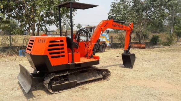 IHI 20-3 ราคา 145,000 บาท เครื่องดี ปั้มดี โช่หนา เอวแน่น เอกสารอินวอยท์  รถอยู่ จ.ร้อยเอ็ด  โทร 098-1862844 อ๊อฟ 101 ไอดีไลน์ ja5657