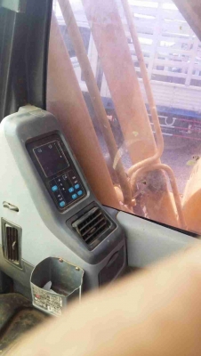 ขายด่วน KOMATSU PC200-7 รถสภาพสวยพร้อมใช้งาน เครื่องปั้มดี ไฟฟ้าอยู่ โซ่ช่วงล่างพร้อมใช้งาน เอกสารเล่มทะเบียน