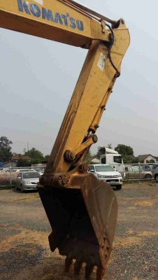 ขายด่วน KOMATSU PC200-7 รถสภาพสวยพร้อมใช้งาน เครื่องปั้มดี ไฟฟ้าอยู่ โซ่ช่วงล่างพร้อมใช้งาน เอกสารเล่มทะเบียน