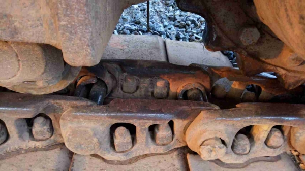 ขายด่วน แม็คโคร CAT 320C สภาพใช้งานได้ปกติ เครื่องปั้มเดิม ช่วงล่างไม่สวย ไฟฟ้าอยู่ เครื่องปั้มดี เอกสารเล่มทะเบียน