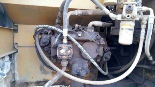 ขายด่วน แม็คโคร CAT 320C สภาพใช้งานได้ปกติ เครื่องปั้มเดิม ช่วงล่างไม่สวย ไฟฟ้าอยู่ เครื่องปั้มดี เอกสารเล่มทะเบียน