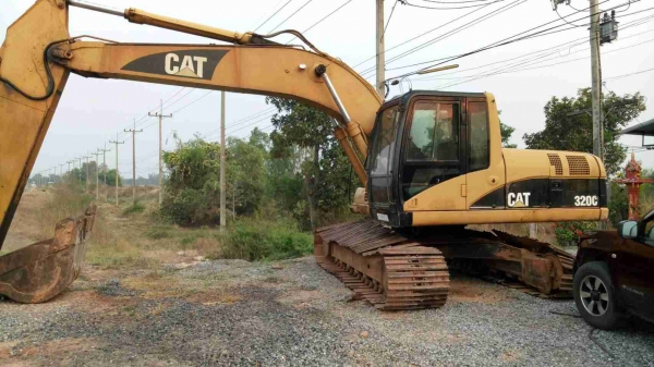 ขายด่วน แม็คโคร CAT 320C สภาพใช้งานได้ปกติ เครื่องปั้มเดิม ช่วงล่างไม่สวย ไฟฟ้าอยู่ เครื่องปั้มดี เอกสารเล่มทะเบียน