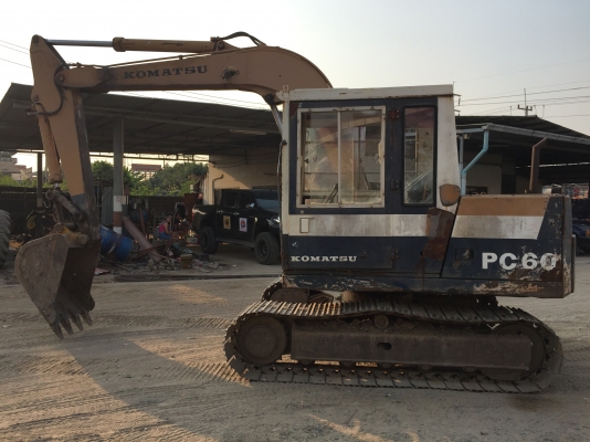 ขายรถแบคโค KOMATSU PC60-3 สะภาพพร้อมใช้ มูมฮาร์มสวย เอวมีขยับนิดหน่อย ราคา280000 สนใจโทร 081-3531946 ลาย (ID)081-3531946 ต่.บางนา