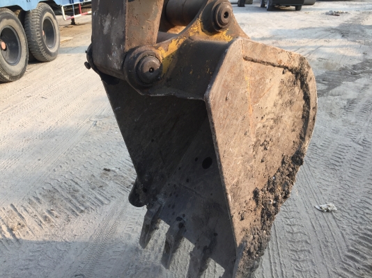 ขายรถแบคโค KOMATSU PC60-3 สะภาพพร้อมใช้ มูมฮาร์มสวย เอวมีขยับนิดหน่อย ราคา280000 สนใจโทร 081-3531946 ลาย (ID)081-3531946 ต่.บางนา