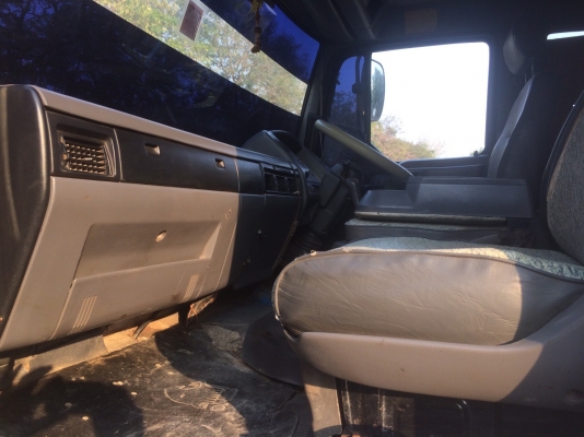 ขายสิบล้อดัมพ์ Hino 2K เครื่อง 240 แรง 2 เพลา ปี 40 กระบะดัมพ์สามมิตร ทะเบียนพร้อม
