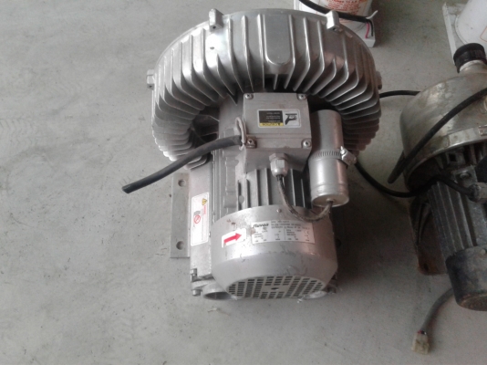 ปั๊มน้ำ บ่อปลา ปั๊มน้ำ บ่อปลา