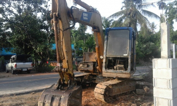 ขายรถแบคโฮ KOBELCO SK03 ขนาดรถเท่ากับรถ 60 ราคา 220000 ขายรถแบคโฮ KOBELCO SK03 ขนาดรถเท่ากับรถ 60 ราคา 220000