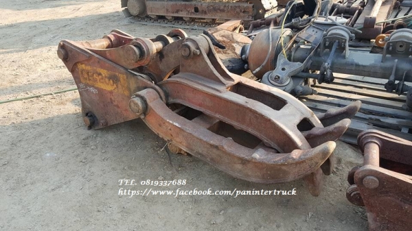 FROM JAPAN ตัวคีบปากหนีบไม้GRAPPLE-YUTANI /สำหรับรถขุดไซค์ 200 /สลัก 80 มิล/ ราคาเพียง 37,000 บาท สนใจติดต่อ 0819337688