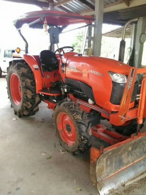 รถไถ 47 SP แรง อุปกร 3 ชิ้น    ยีห้อตราช้าง   รถปี 59    ช.ม 600  นิดฯฯ  พร้อมลุยงาน ราคาเบา ฯ   435000   บาท ทะเบียนพร้อม  ดูรถ อ.หัวตะพาน จ .อุบล   วันทูคอล 098 668-3479 dtac 094 283-9369 สิทธิ์ คับ