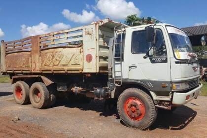 HINO FM3H ดั้มสามมิตร 695,000 บาท 2 เพลา เครื่องเดิม HO7D 195 แรงม้า เกียร์เดิม สโลว์กลาง คัสซีสวยตล HINO FM3H ดั้มสามมิตร 695,000 บาท 2 เพลา เครื่องเดิม HO7D 195 แรงม้า เกียร์เดิม สโลว์กลาง คัสซีสวยตล