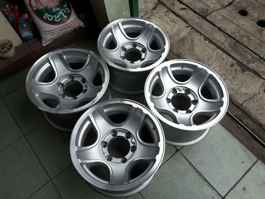 ล้อ JRD ขอบ 15*8.5 et-20 สภาพสวยๆ 1ชุด