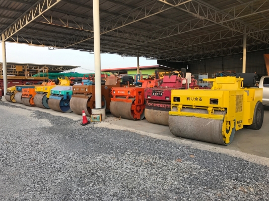 ขายรถบด4ตันKAWASAKIรุ่นkv4A3นำเข้าญี่ปุ่นเอวอ่อนขับ2เพลาเครื่องคูโบต้า4สูบสภาพดีพร้อมใช้งาน