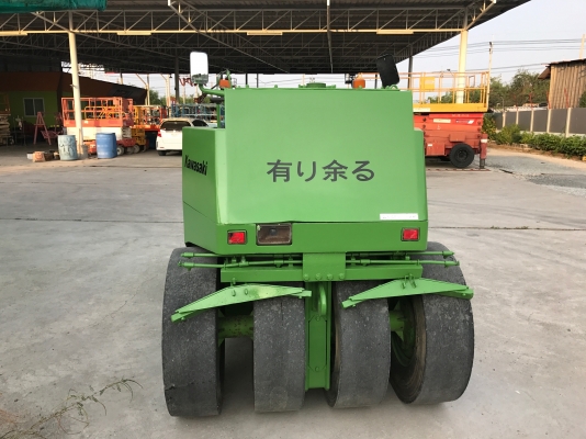 ขายรถบด4ตันKAWASAKIรุ่นkv4A3นำเข้าญี่ปุ่นเอวอ่อนขับ2เพลาเครื่องคูโบต้า4สูบสภาพดีพร้อมใช้งาน