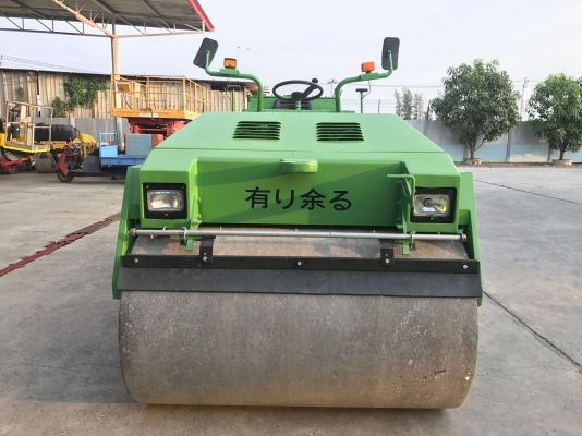 ขายรถบด4ตันKAWASAKIรุ่นkv4A3นำเข้าญี่ปุ่นเอวอ่อนขับ2เพลาเครื่องคูโบต้า4สูบสภาพดีพร้อมใช้งาน