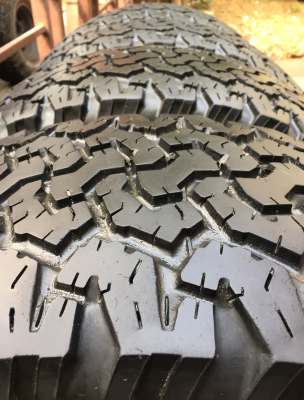 ยาง All BF goodrich 265 70 17 ปลายปี12 ดอกเต็ม ใช้ยาว ราคาไม่แพง