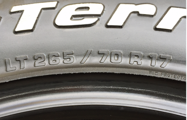 ยาง All BF goodrich 265 70 17 ปลายปี12 ดอกเต็ม ใช้ยาว ราคาไม่แพง