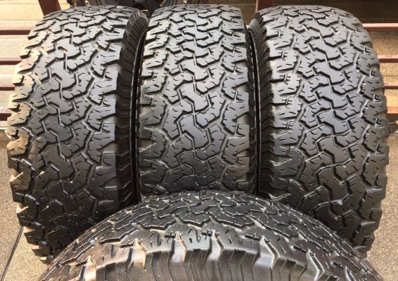 ยาง All BF goodrich 265 70 17 ปลายปี12 ดอกเต็ม ใช้ยาว ราคาไม่แพง