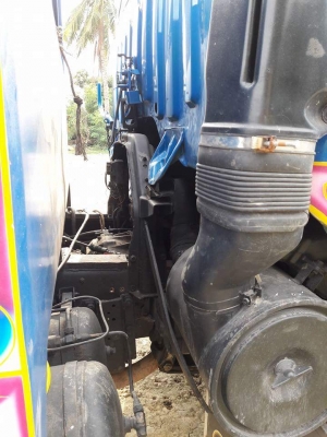 ขายรถแทลเลอร์  สิบล้อ 2 เพลา  จดทะเบียน ปี 47  HINO  FM  3H  เครื่อง  195  สภาพสวย  พร้อมใช้  พร้อมเล่ม  โทร  089-3818694  ดวงนภา