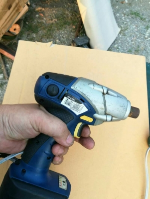 1200 บ. ส่งฟรี083-2000058 LINE ID: line832923 IMPACT DRIVER ชุดบล๊อกกระแทกด้วยระบบค้อนแรงบิด 120N-mใช้แบตเตอร์ยี่ห้อ EARTH MAN รุ่น ID-1200 หมุนที่ 0-3000รอบต่อนาที ชุดทดขนาดใหญ่ แบตขนาด 12V.มีแบต1ก้อน(เสื่อม) (ใช้เสียบไฟ 100V.) 1200 บ. ส่งฟรี083-2000058 LINE ID: line832923 IMPACT DRIVER ชุดบล๊อกกระแทกด้วยระบบค้อนแรงบิด 120N-mใช้แบตเตอร์ยี่ห้อ EARTH MAN รุ่น ID-1200 หมุนที่ 0-3000รอบต่อนาที ชุดทดขนาดใหญ่ แบตขนาด 12V.มีแบต1ก้อน(เสื่อม) (ใช้เสียบไฟ 100V.)