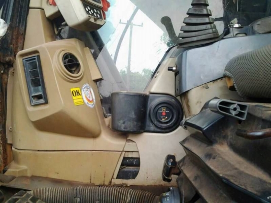 CATTERPILAR 320C 950,000 บาท 16,000 ชัวโมง เครื่องดี ปั้มดี (โช่- รอเลอร์ และ สปอกเก็ต. ต้องเปลียน) เอวแน่น เอกสารเล่มทะเบียน  รถอยู่ จ.สกลนคร โทร&amp;ไอดีไลน์ 0610710295