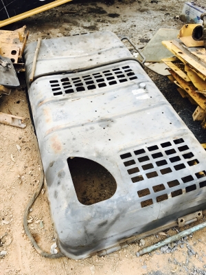 ขายฝาครอบเครื่อง KOMATSU PC200-8