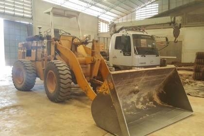 ขาย 495,000 บาท KOMATSU 515 สภาพสวยพร้อมใช้งาน ต่อแขนเรียบร้อย ยางสวยทั้ง 4 เส้น  เอกสารอินวอยท์  รถอยู่ จ.อุดรธานี โทร&amp;ไอดีไลน์ 0610710295