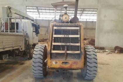 ขาย 495,000 บาท KOMATSU 515 สภาพสวยพร้อมใช้งาน ต่อแขนเรียบร้อย ยางสวยทั้ง 4 เส้น  เอกสารอินวอยท์  รถอยู่ จ.อุดรธานี โทร&amp;ไอดีไลน์ 0610710295