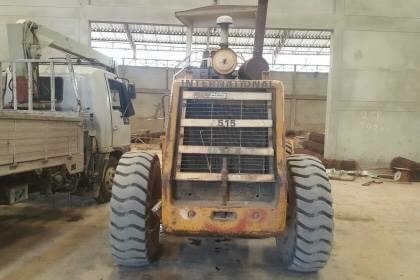 ขาย 495,000 บาท KOMATSU 515 สภาพสวยพร้อมใช้งาน ต่อแขนเรียบร้อย ยางสวยทั้ง 4 เส้น  เอกสารอินวอยท์  รถอยู่ จ.อุดรธานี  โทร098-1862844 อ๊อฟ 101 ไอดีไลน์ ja5657