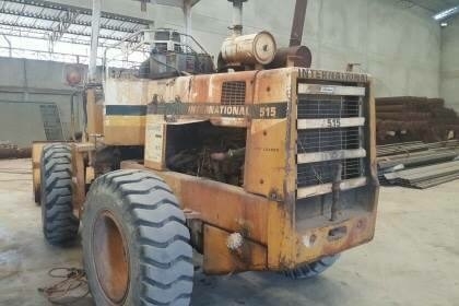 ขาย 495,000 บาท KOMATSU 515 สภาพสวยพร้อมใช้งาน ต่อแขนเรียบร้อย ยางสวยทั้ง 4 เส้น  เอกสารอินวอยท์  รถอยู่ จ.อุดรธานี  โทร098-1862844 อ๊อฟ 101 ไอดีไลน์ ja5657