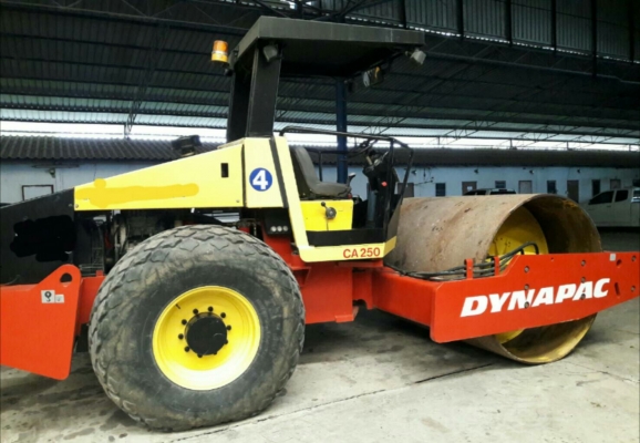 รถบด10ตัน Dynapac CA250-D เอกสารเล่มทะเบียน,รถสวยพร้อมใช้งานเพียง5,000ช.ม.