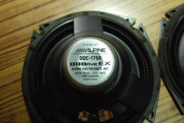 ลำโพง 6นิ้ว Alpine ราคา 800 บาท ลำโพง 6นิ้ว Alpine ราคา 800 บาท