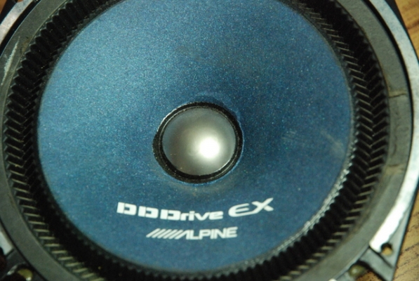 ลำโพง 6นิ้ว Alpine ราคา 800 บาท ลำโพง 6นิ้ว Alpine ราคา 800 บาท