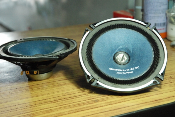 ลำโพง 6นิ้ว Alpine ราคา 800 บาท