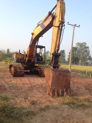 ขายKobelco sk200m2สภาพพร้อมใช้ ติดต่อคุณอ๊อฟพิจิตร086-737-9991