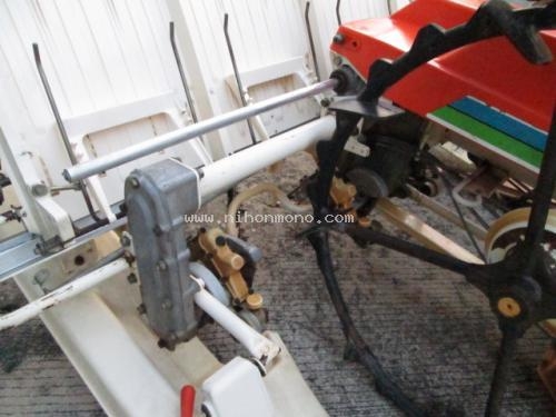 ราคาพิเศษ20,000 บาท!! รถปลูกข้าวดำนาเดินตาม KUBOTA NS450 รหัสสินค้า : 13001526 www.nihonmono.com ราคาพิเศษ20,000 บาท!! รถปลูกข้าวดำนาเดินตาม KUBOTA NS450 รหัสสินค้า : 13001526 www.nihonmono.com