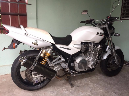 ขาย YAMAHA XJR 1300 ปี 01 อินวอย+สรรพาสมิตร มีท่อเดิมๆให้ ราคา 80,000 ถ้วน 086-8693829 แป้ง