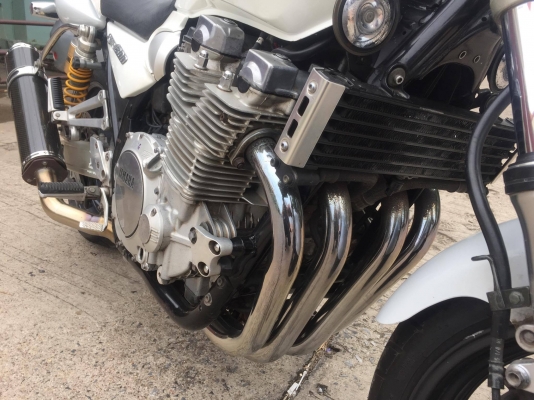 ขาย YAMAHA XJR 1300 ปี 01 อินวอย+สรรพาสมิตร มีท่อเดิมๆให้ ราคา 80,000 ถ้วน 086-8693829 แป้ง