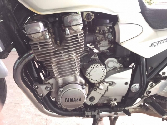 ขาย YAMAHA XJR 1300 ปี 01 อินวอย+สรรพาสมิตร มีท่อเดิมๆให้ ราคา 80,000 ถ้วน 086-8693829 แป้ง